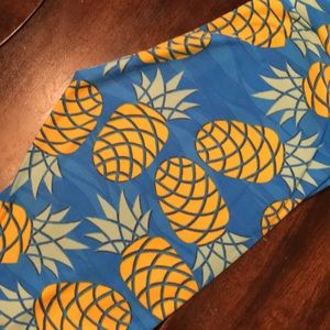 Lularoe pineapple leggings